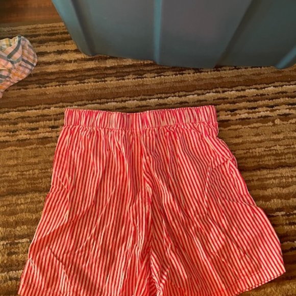 Mens Shorts - Picture 2 of 3